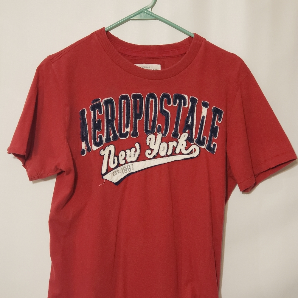 Aeropostale T-Shirt Men's Size:M Red Embroidered